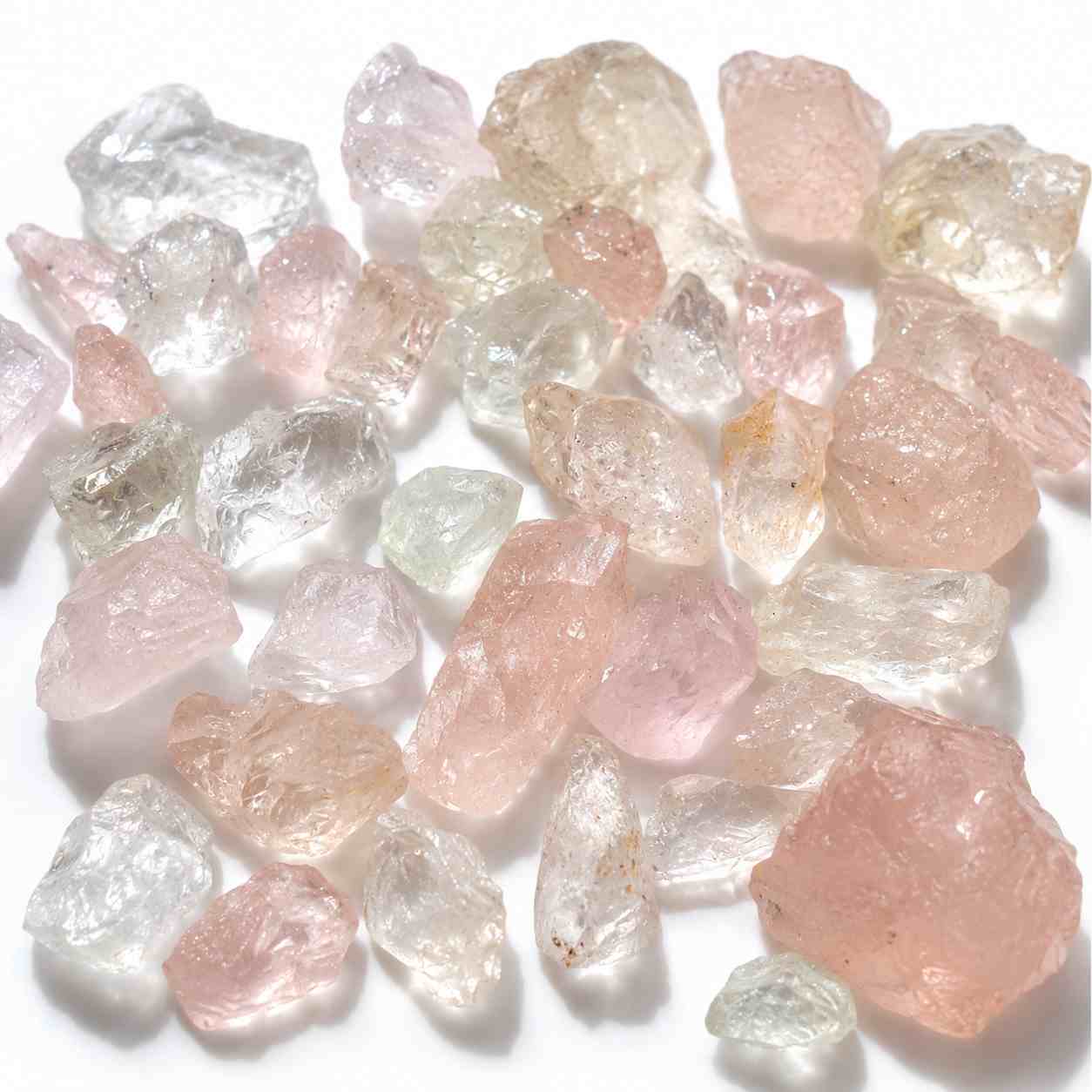 Morganite rough stone — view 3
