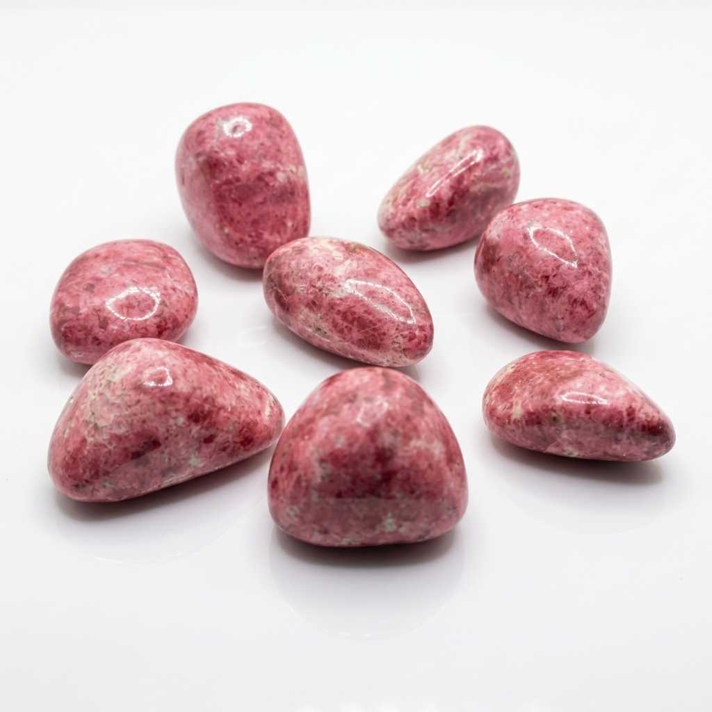Thulite rough stone — view 3